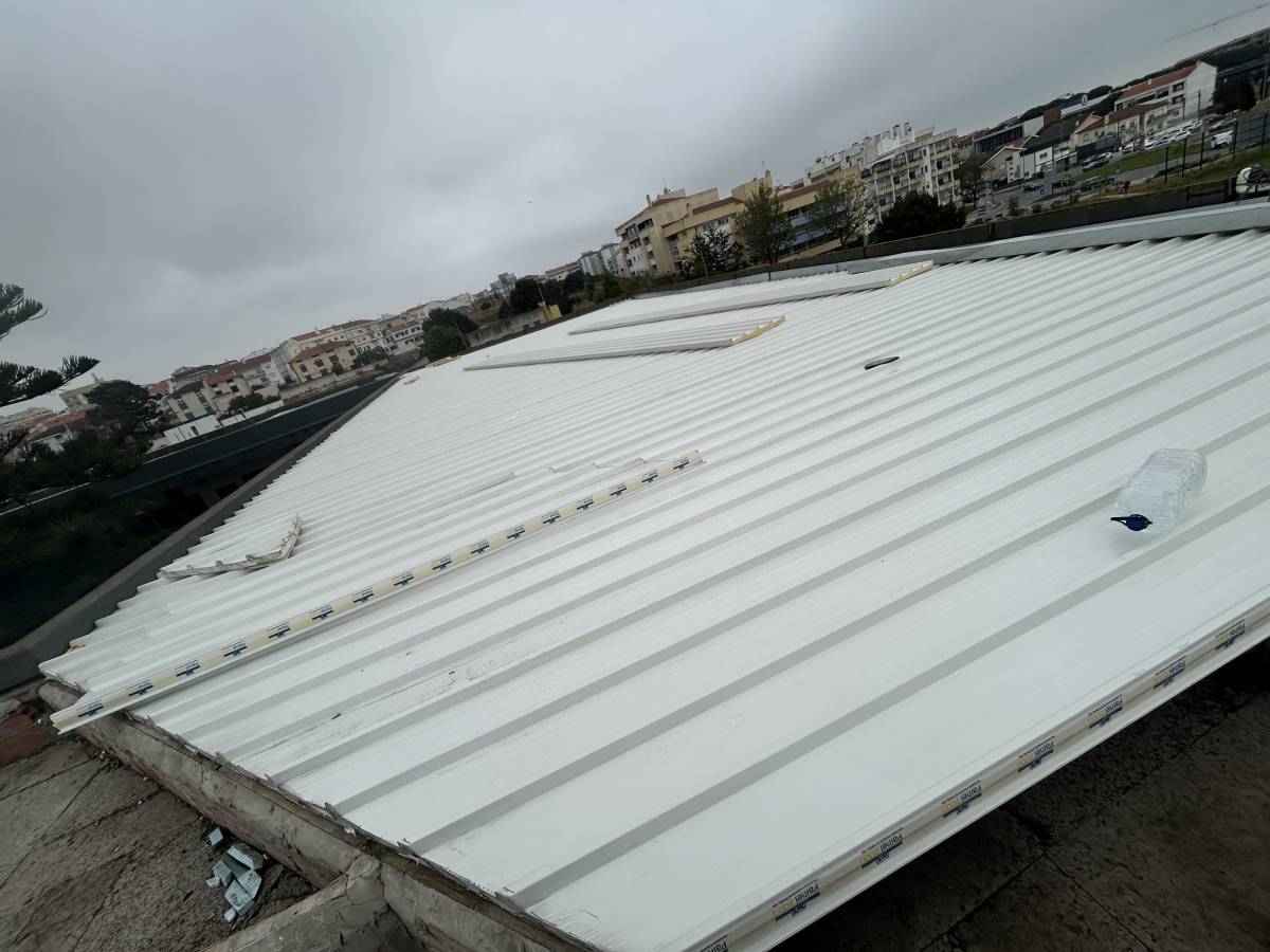 Edificar Steel - Leiria - Geländer reparieren