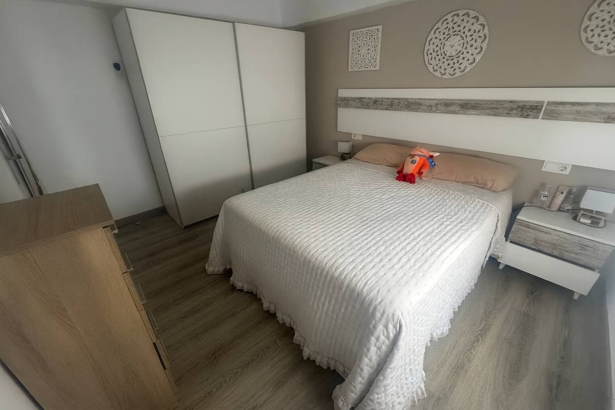 Amauri Remodelações - Albufeira - Innenwand einbauen