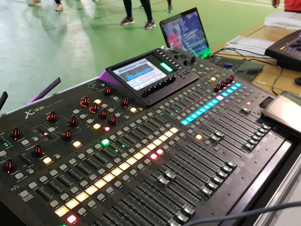 Hugo Correia - Montijo - Aluguer de Equipamento de Som para Eventos