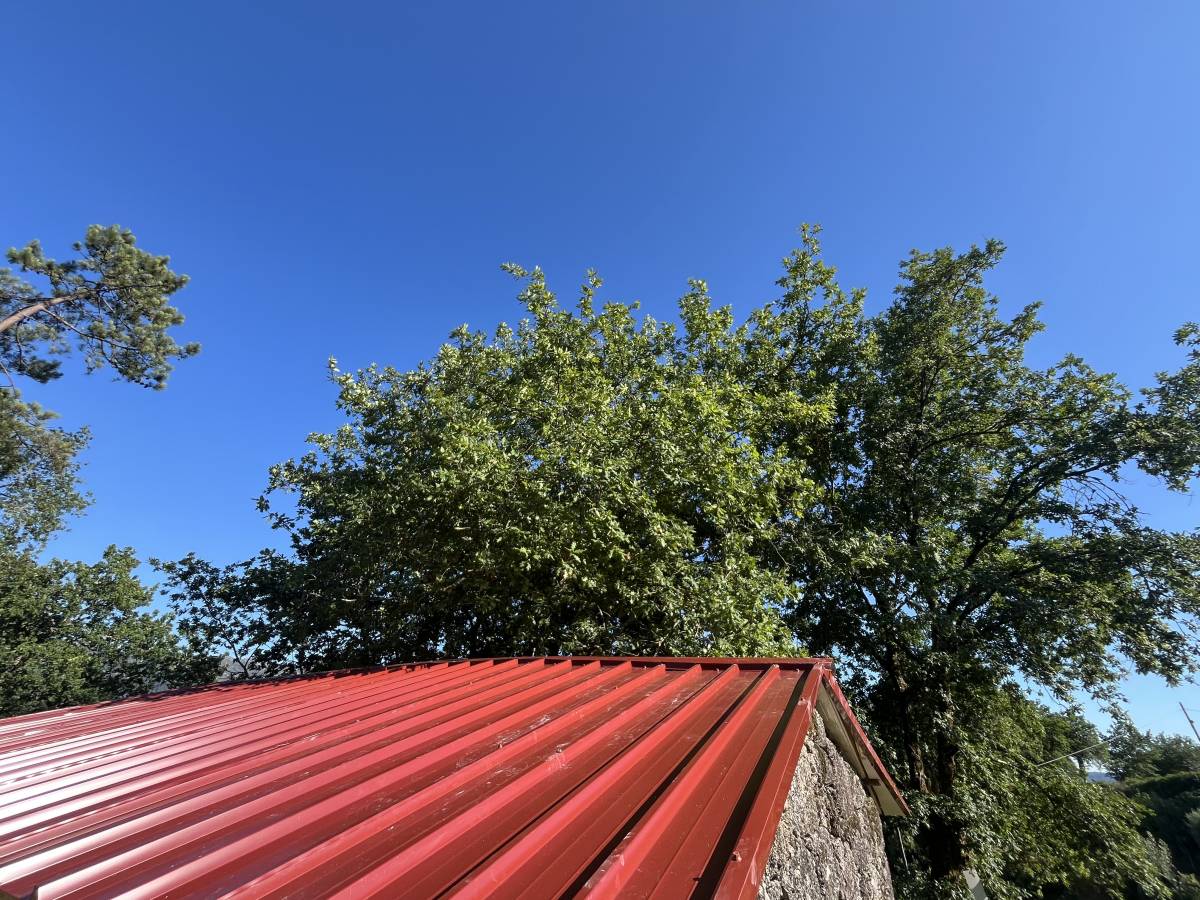 Serviços da Serra - Terras de Bouro - Adición de pared interior