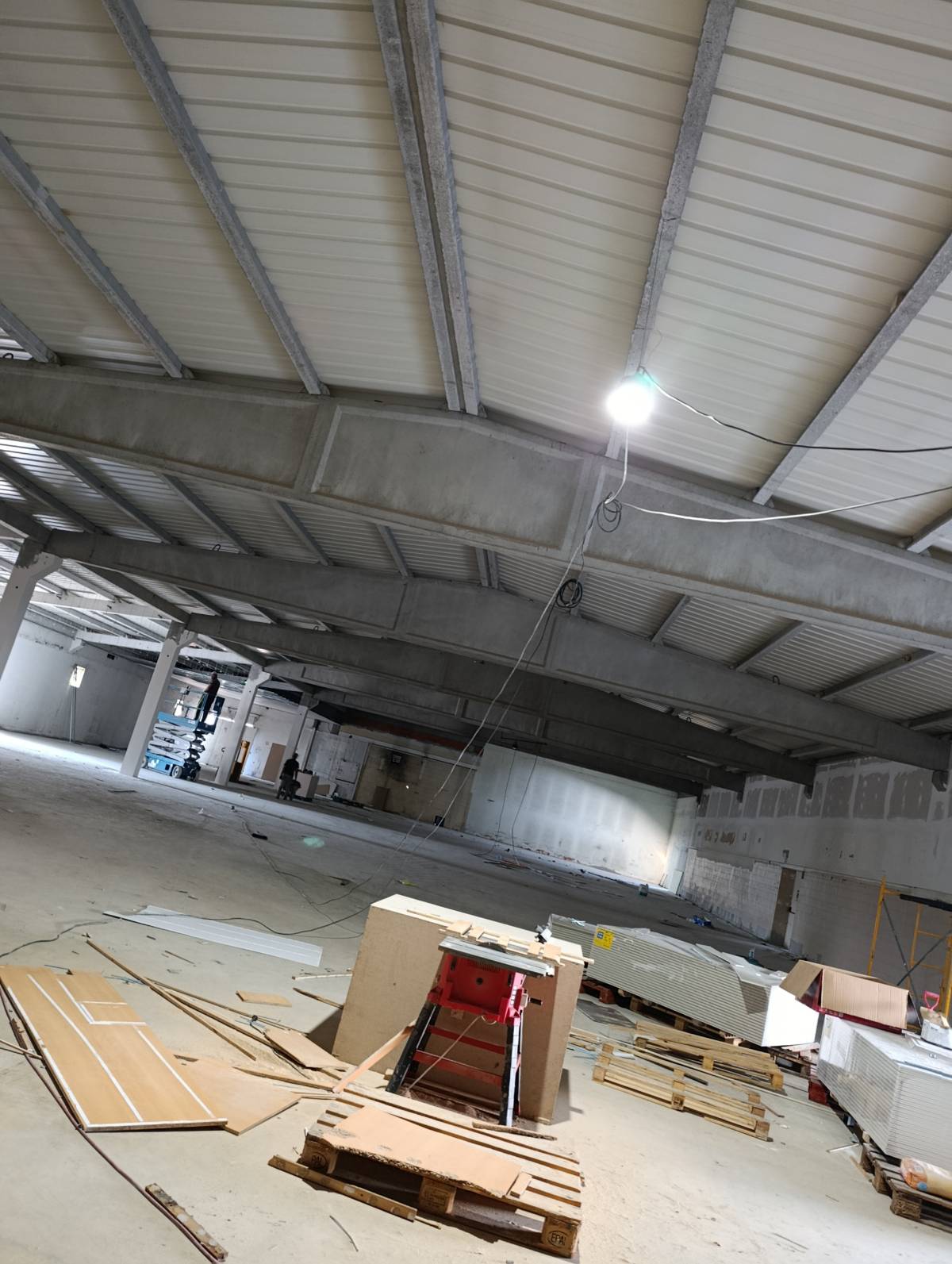 Oliver - Lousada - Limpeza de Espaço Comercial