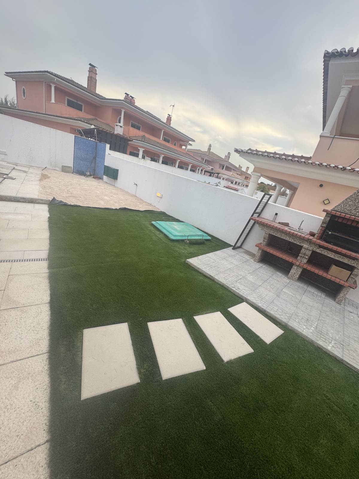 Império da relva - Odivelas - Construção de Terraço
