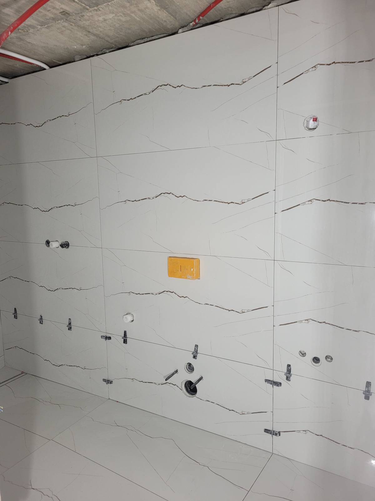 Ladrilhador Build - Oeiras - Instalación de suelos de baldosas o piedras