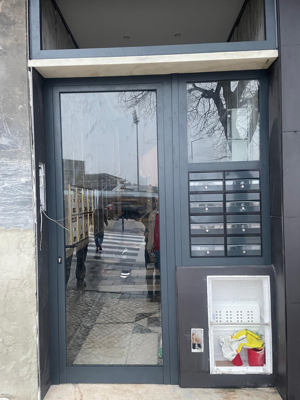João Martins - Serviço de Instalação, Reparação de Estores e Caixilharia em Lisboa, Almada e arredores. - Odivelas - Shutter Repair