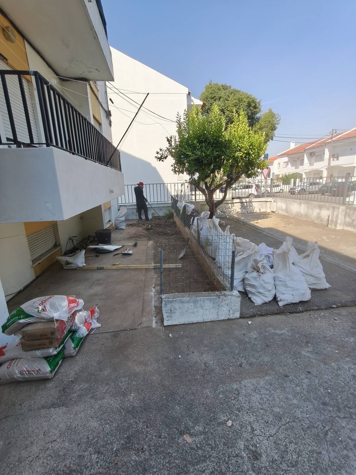 Mailon & Valquíria. lda - Évora - Limpeza e Manutenção de Calhas