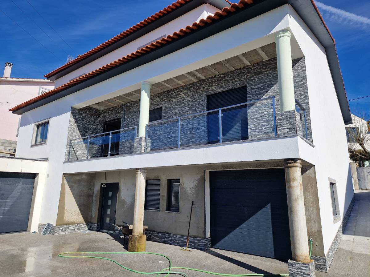 MTC - Miguel Tavares Costa Metalúrgica, Lda - Vale de Cambra - Construção de Casa Nova
