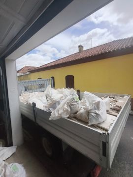 Mailon & Valquíria. lda - Évora - Colocação de Rodapés