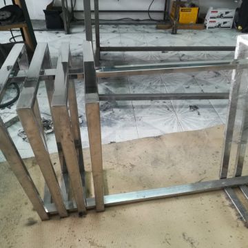 Ronny Valadares - Ponte de Lima - Pet Door Installation