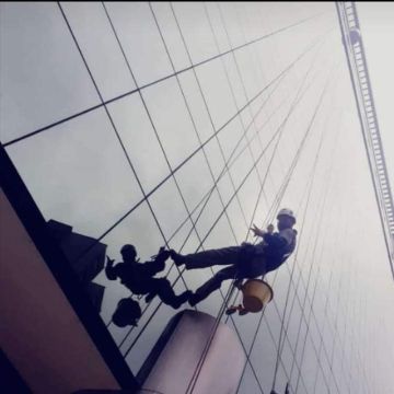 I9WORKVERTICAL - Lisboa - Limpeza ou Manutenção de Piscina