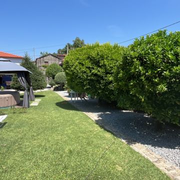 Serviços da Serra - Terras de Bouro - Colocación de rocas