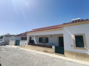 Mailon & Valquíria. lda - Évora - Limpeza ou Inspeção de Painel Solar