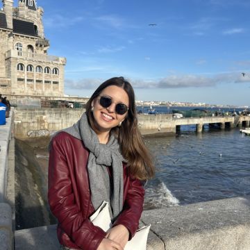 Ana Mendes - Odivelas - Babysitting