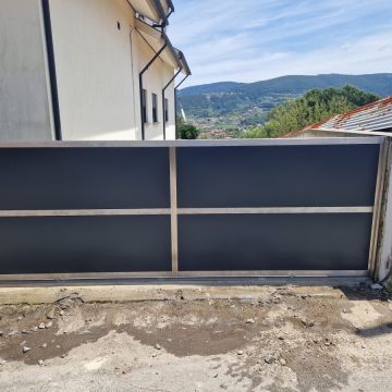 MTC - Miguel Tavares Costa Metalúrgica, Lda - Vale de Cambra - Remodelação de Quarto
