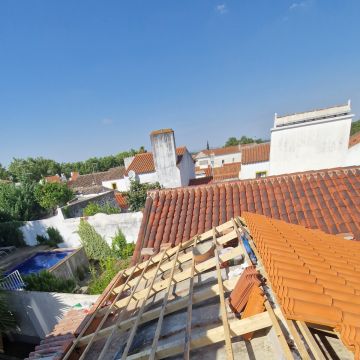 Mailon & Valquíria. lda - Évora - Caulking