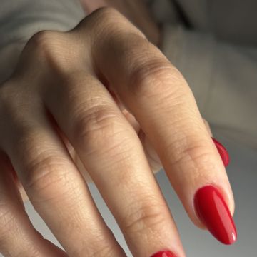 Larissa Bueno - Paços de Ferreira - Friseure und Barbiere