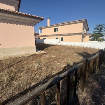 Império da relva - Odivelas - Construção de Poço