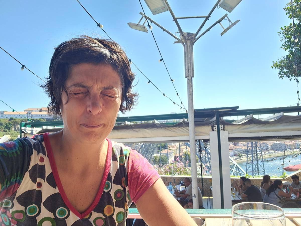 Andrea Peniche - Porto - Edición