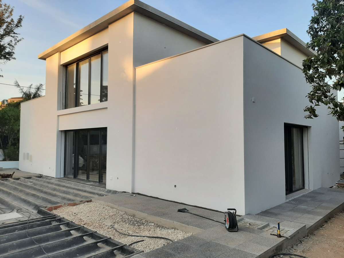 Rodrigo - Benavente - Stone or Tile Flooring Installation