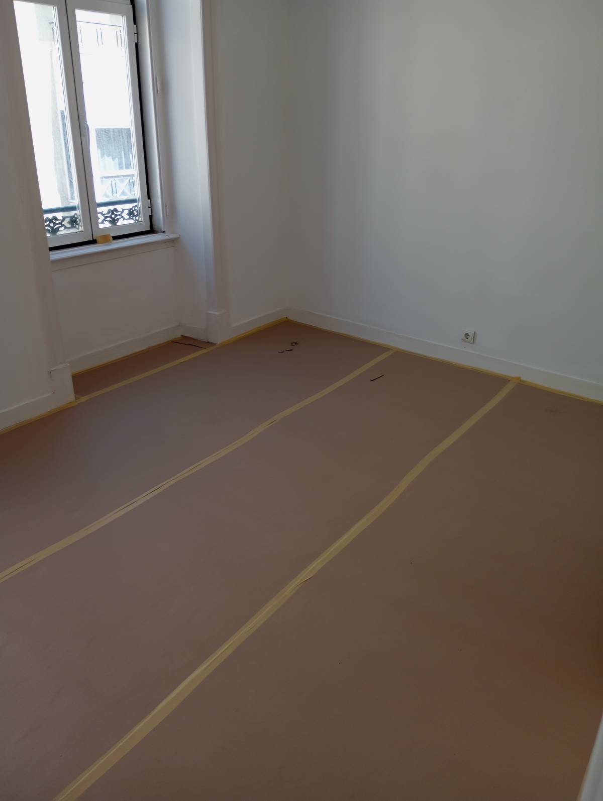 Michael - Lisboa - Construção de Parede Interior