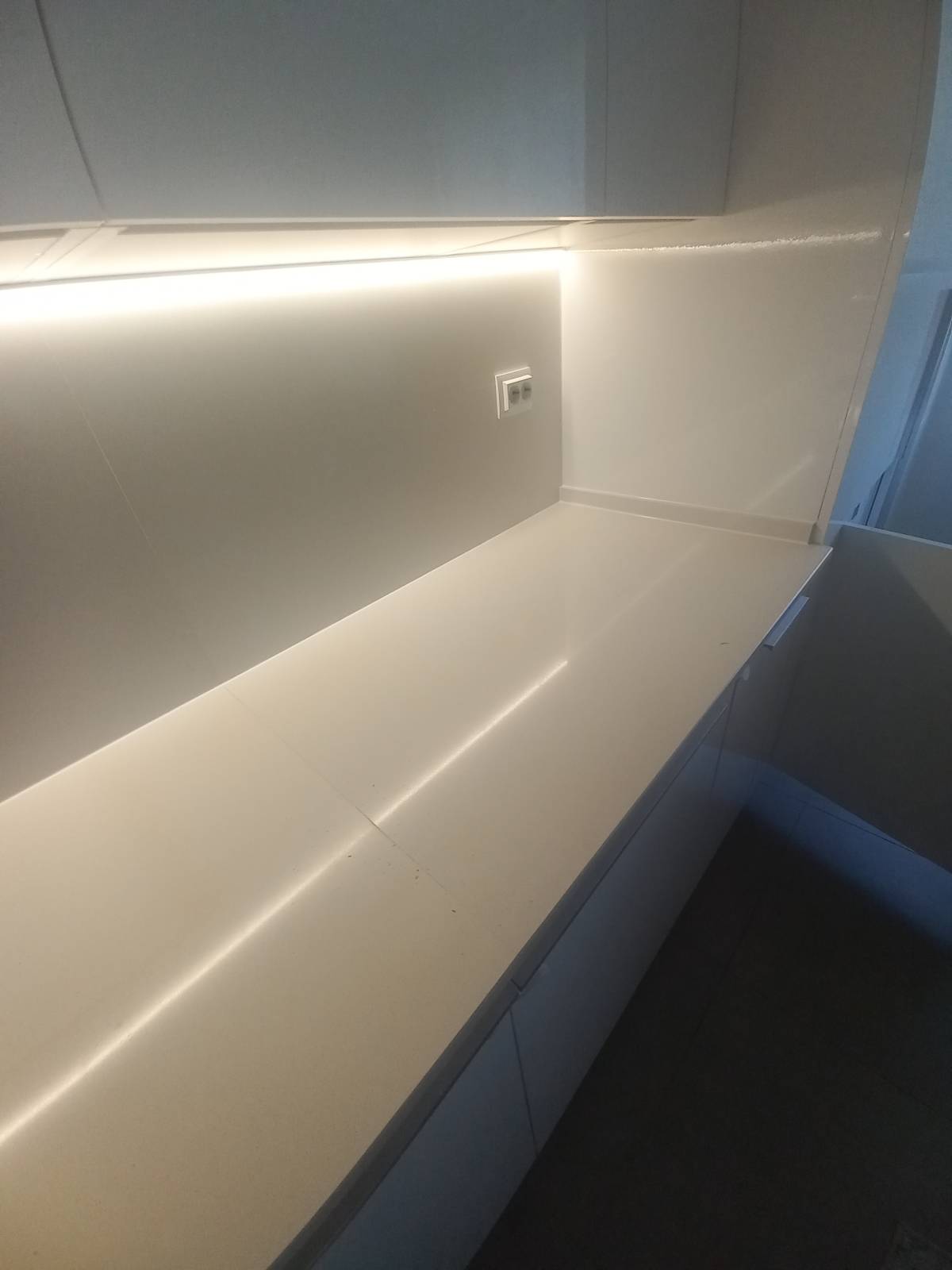 Local Stay Services - Almada - Bathroom Remodel