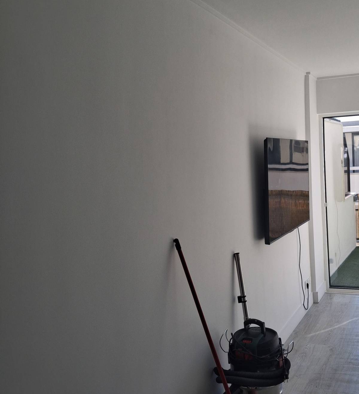 Local Stay Services - Almada - Plumbing Pipe Installation
