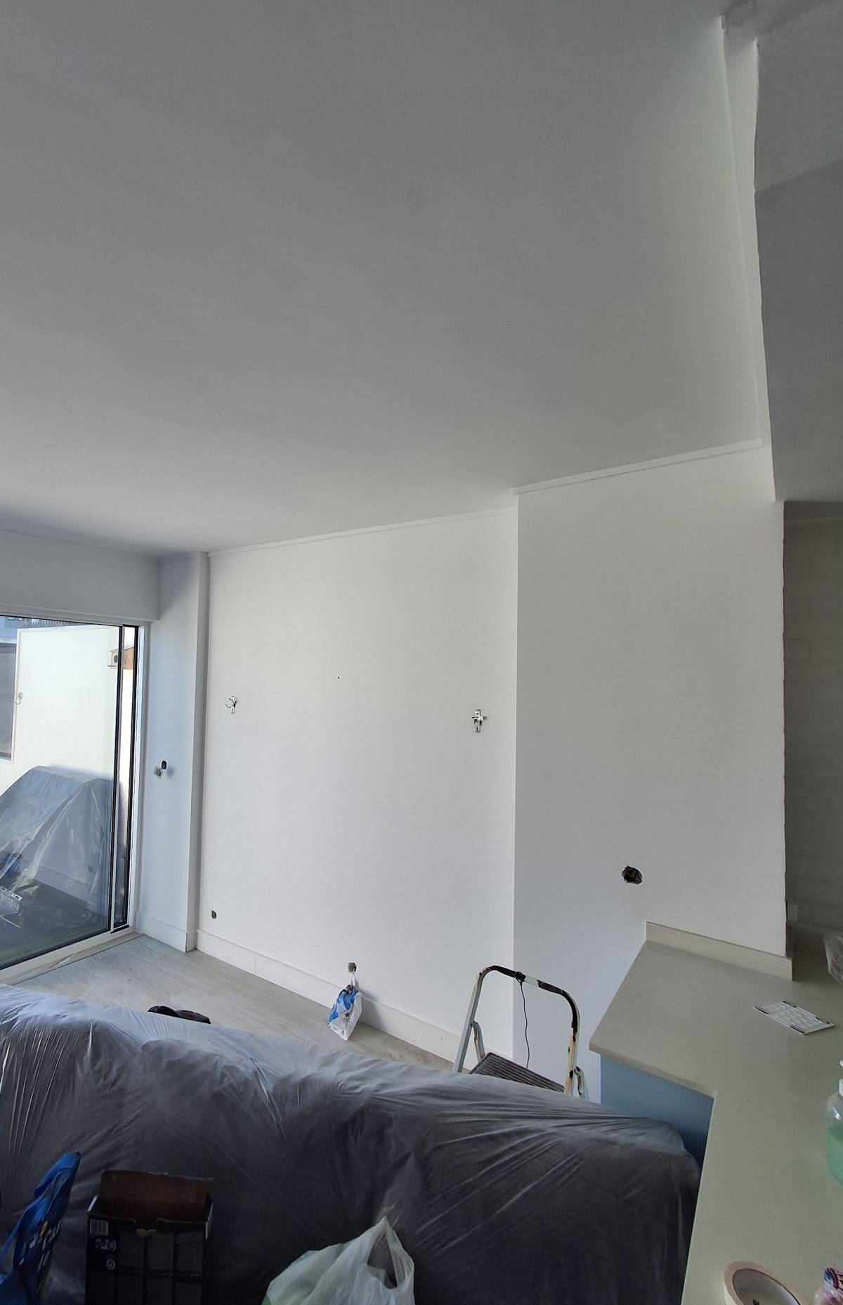 Local Stay Services - Almada - Carpet Installation