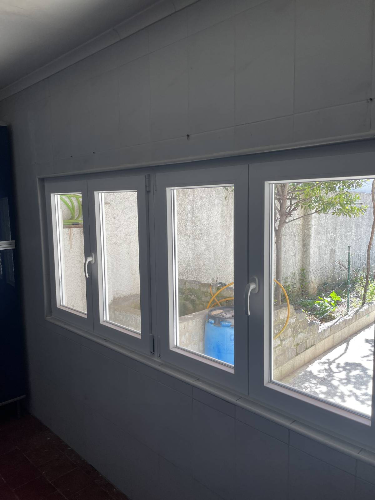 Top Caixilhos - Loures - PVC Windows Installation