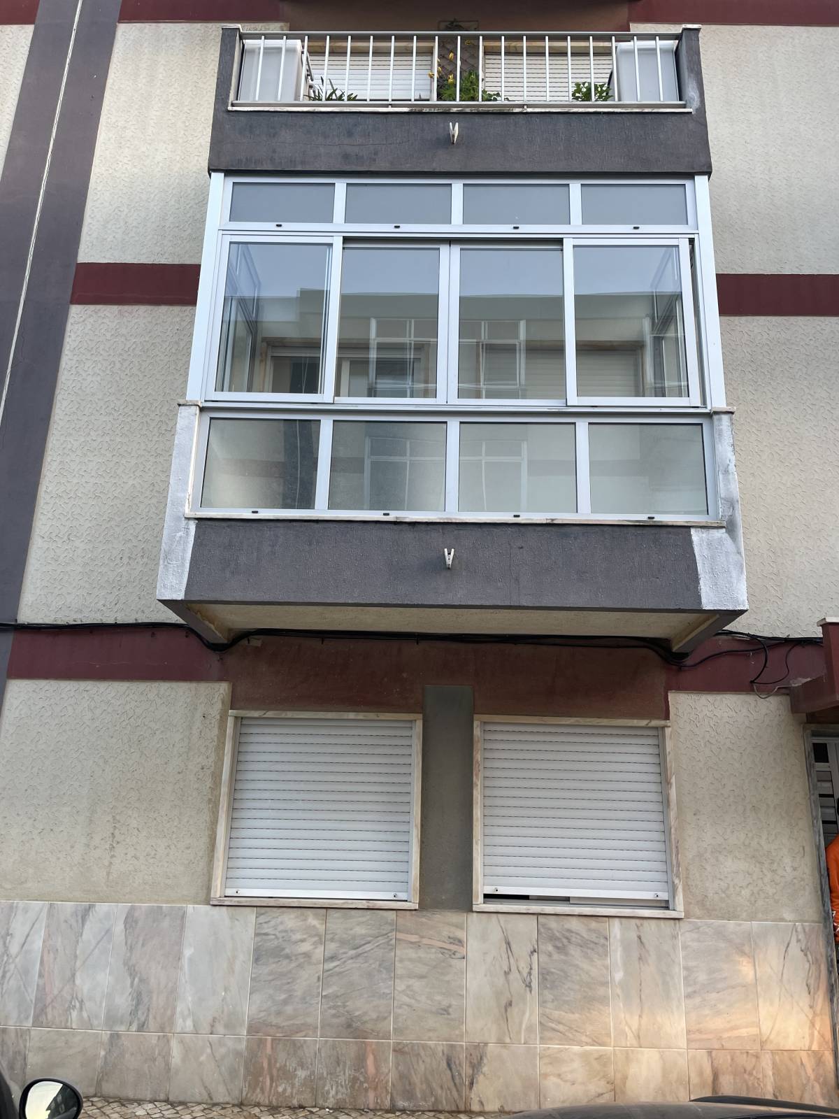 Top Caixilhos - Loures - Balcony Glazing Installation