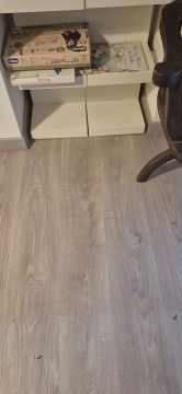 Poseur de parquet flottant