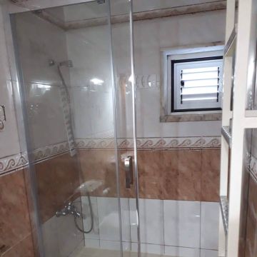 Esperança Manuel - Santarém - Dachfenster montieren