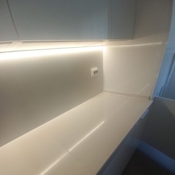 Local Stay Services - Almada - Bathroom Remodel