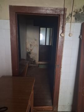 Murs, plaques de plâtre et escaliers