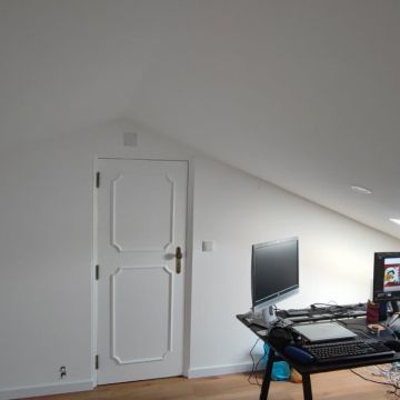 Houseplak.lda - Esposende - Interior Wall Addition