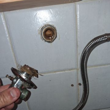 Local Stay Services - Almada - Outdoor Plumbing Installation or Replacement