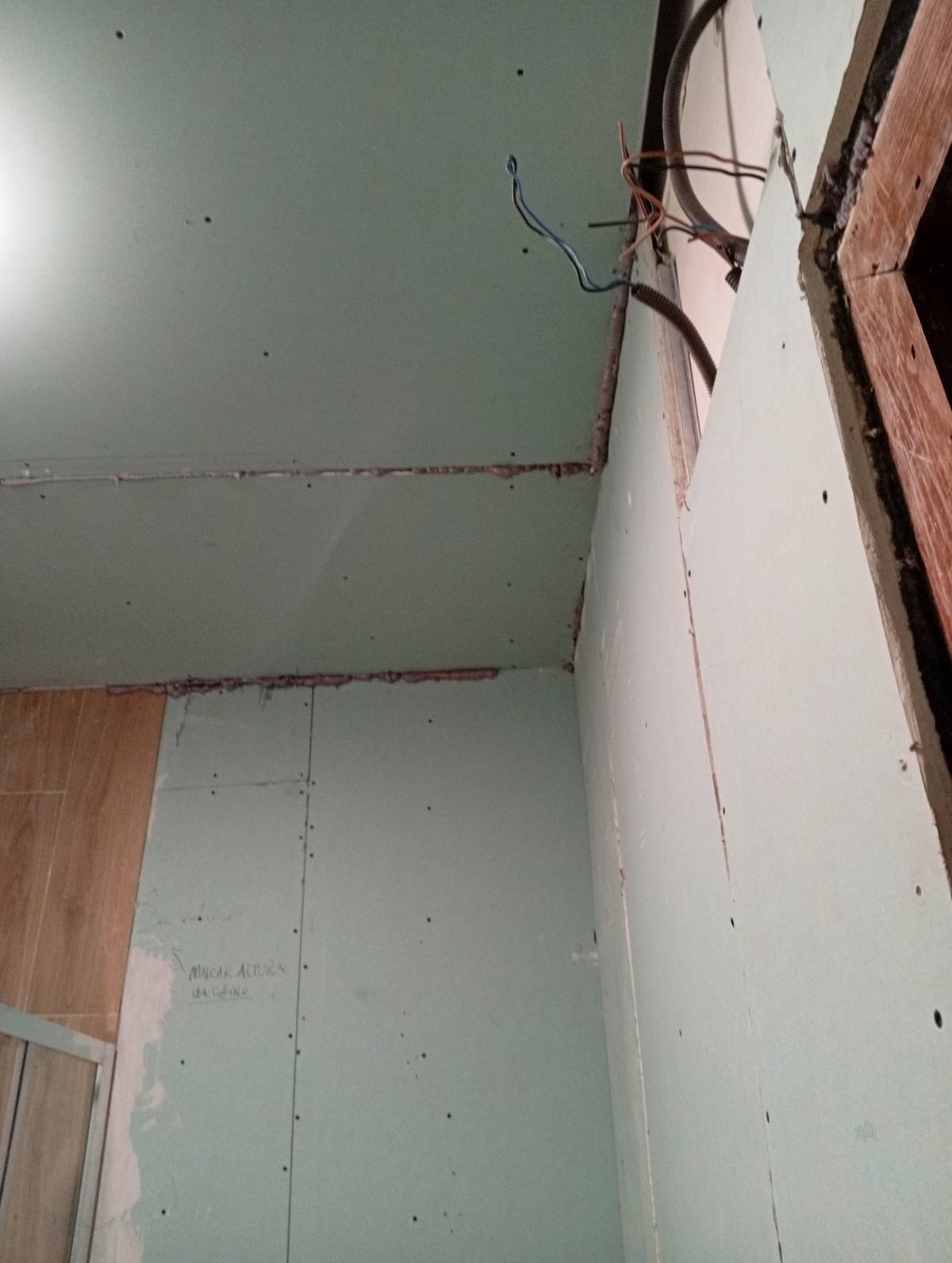 Antônio Neto - Seia - Remodelação de Casa de Banho