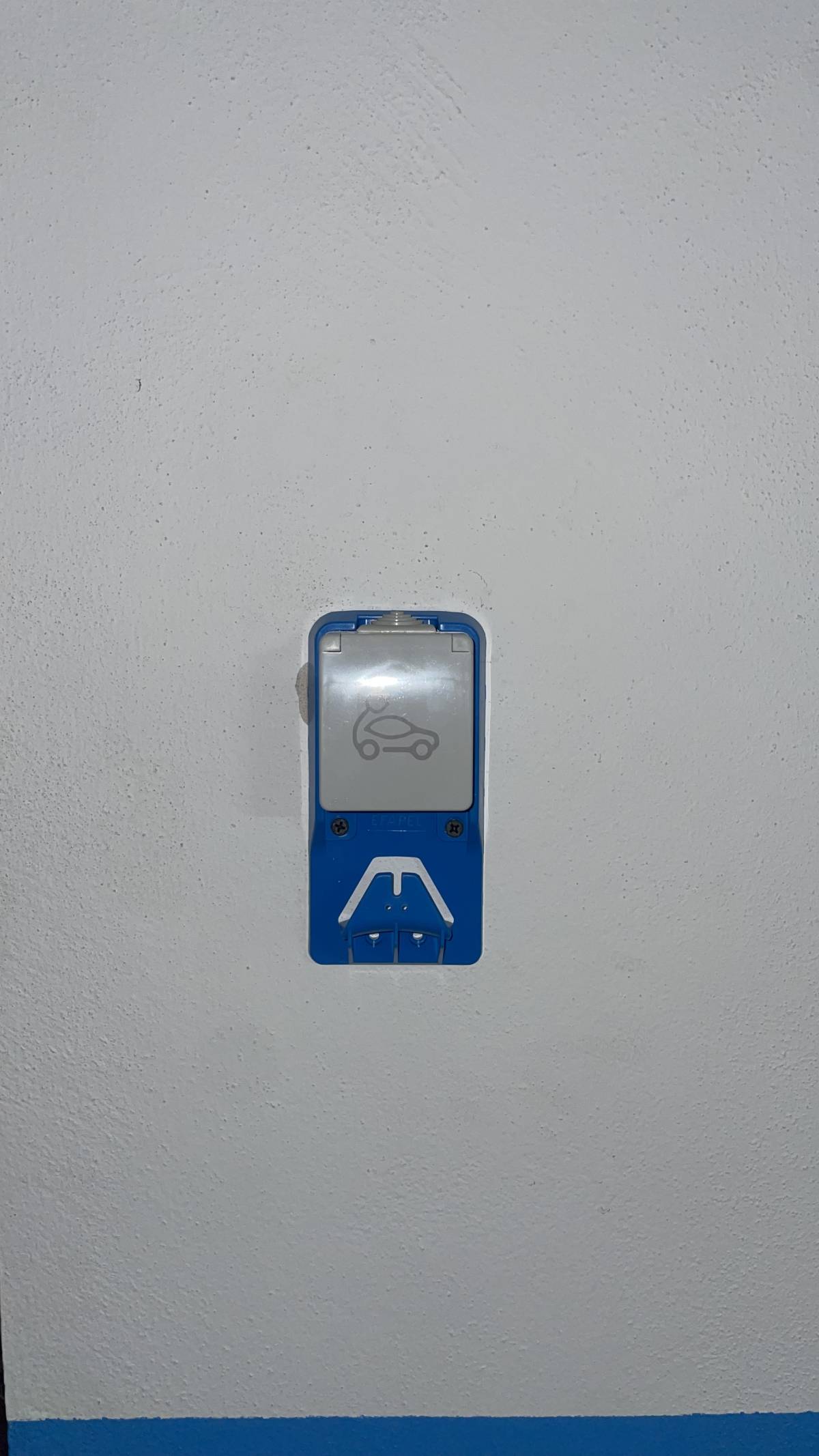 José Pereira | Serviços Elétricos - Lisboa - Installation und Montage von Lampen