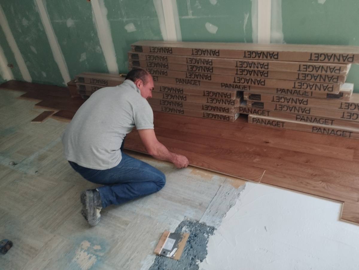 Construções e remodelação - Marinha Grande - Instalación de lámparas