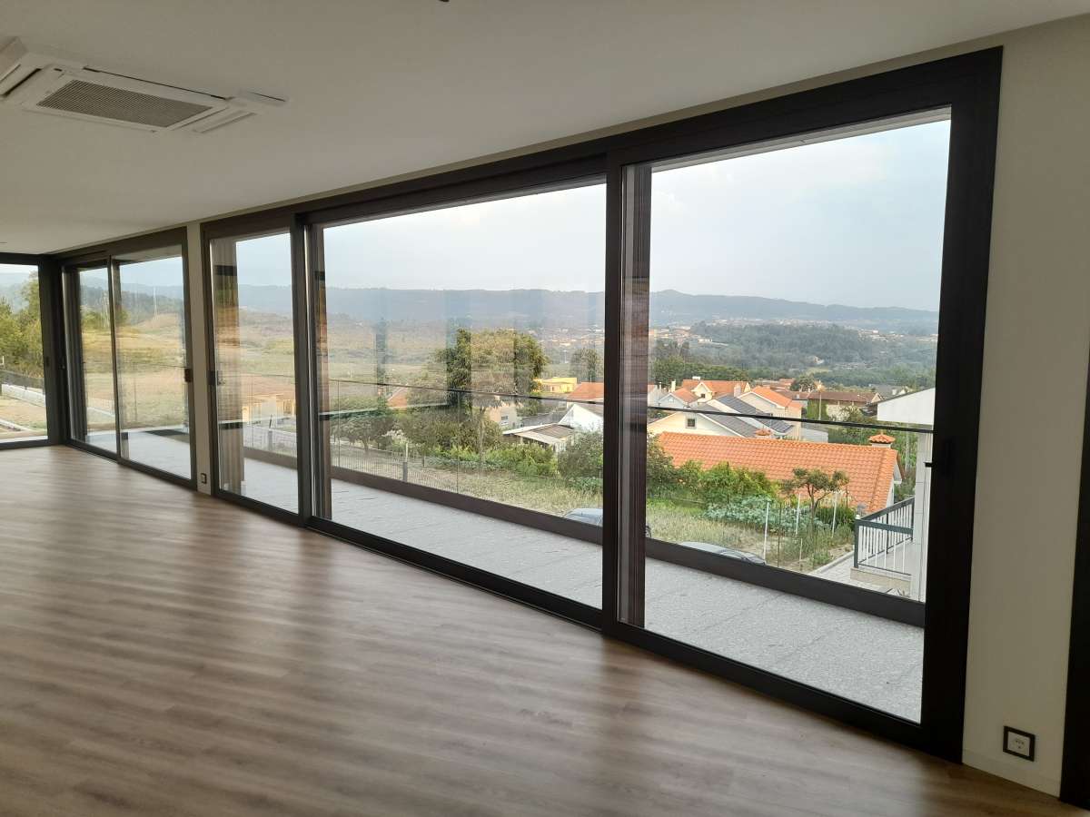 HELP SERVIÇOS - Fafe - Window Blinds Cleaning