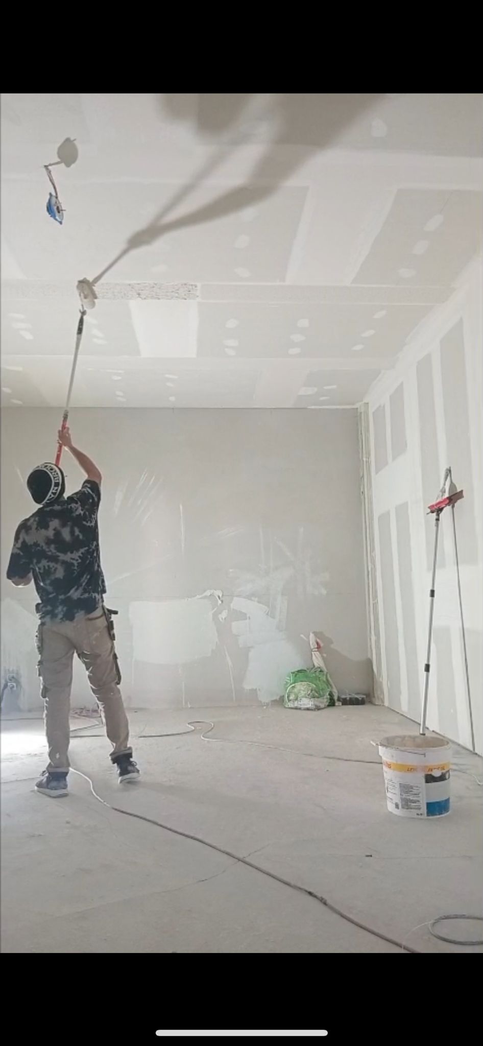 Dennis Joviano - Salvaterra de Magos - Carpet Installation