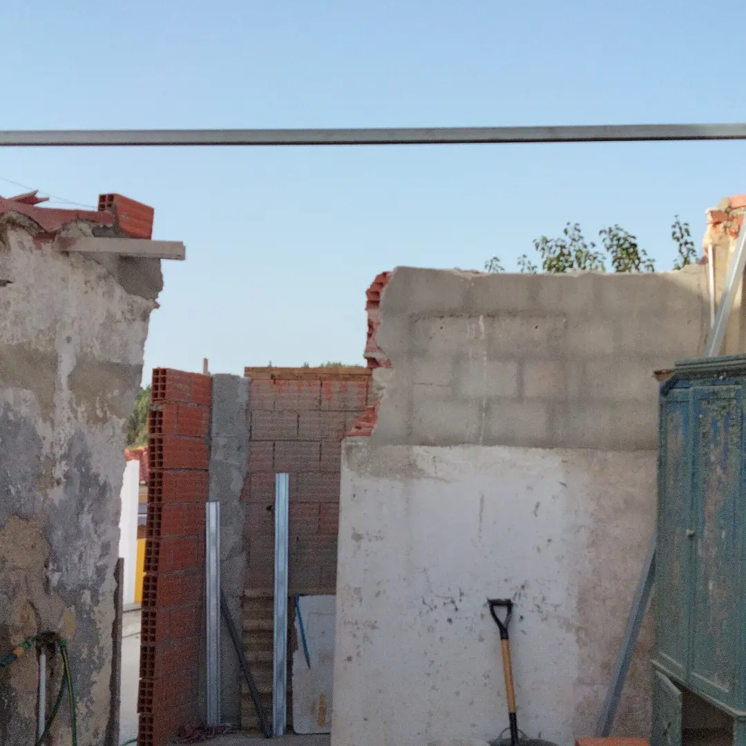 Possível & Obstinado Lda Unip - Setúbal - Siding Installation, Repair, or Removal