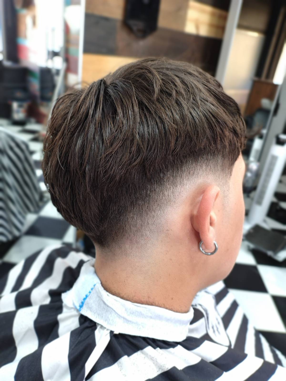 Henrique Barber - Amadora - Friseure und Barbiere