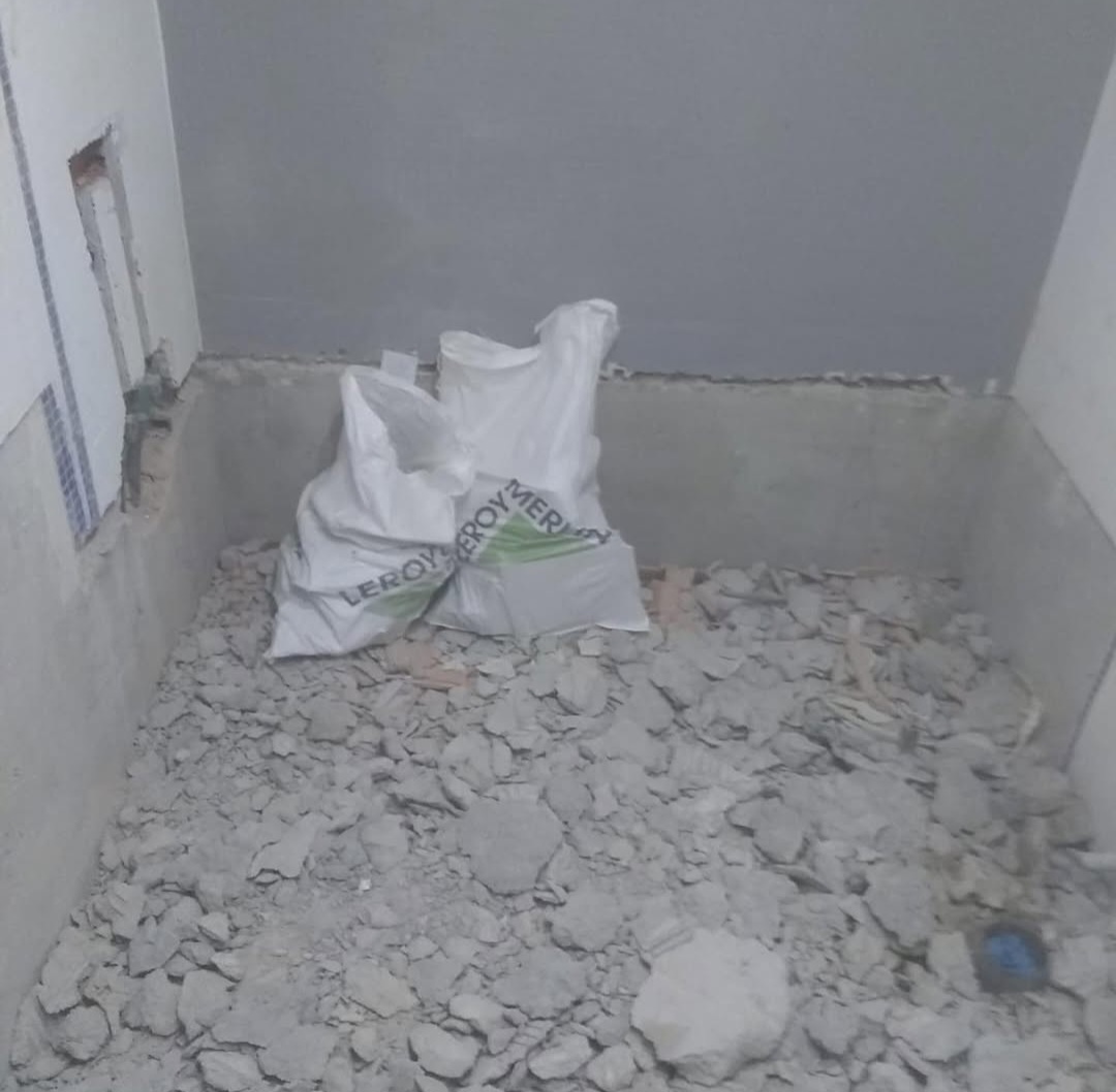 Remodelar pisos - Maia - Instalação, Reparação ou Remoção de Revestimento de Parede