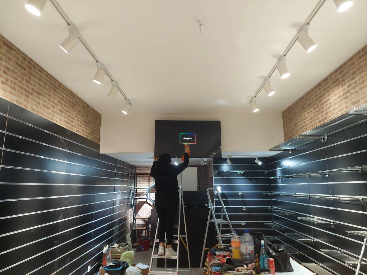 Bráulio Pereira - Penafiel - Münzbetriebenes Gerät - Münzautomat reparieren