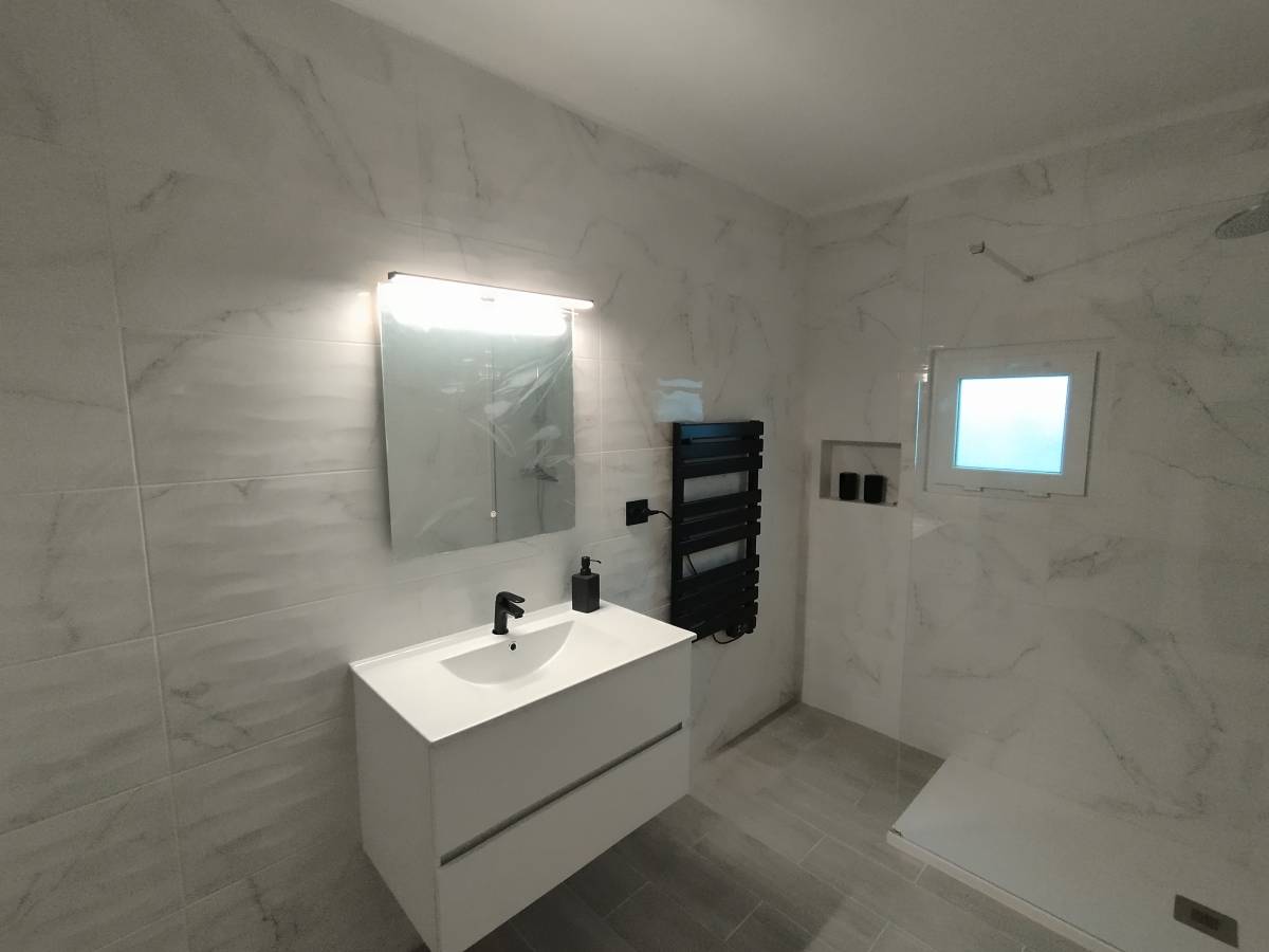 Juan Leon - Albufeira - Remodel a Room