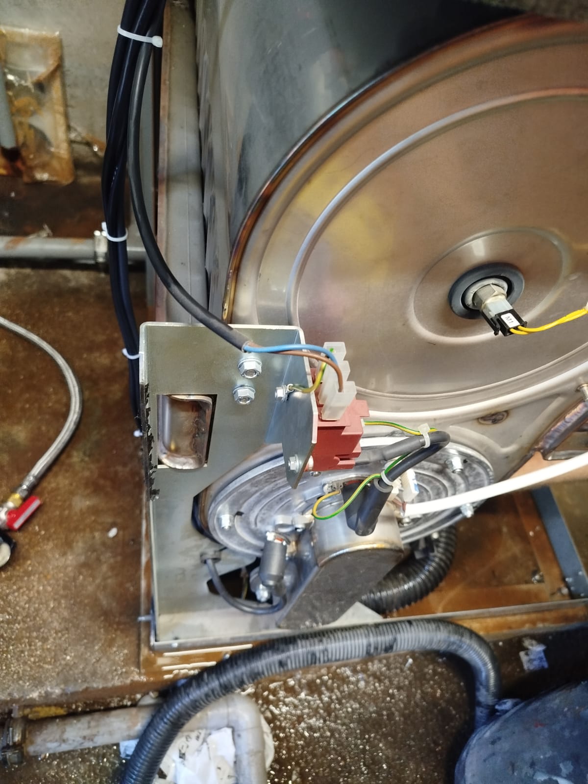 RETORY MORGAN Técnico AVAC - Anadia - Instalación de grifos y fregaderos