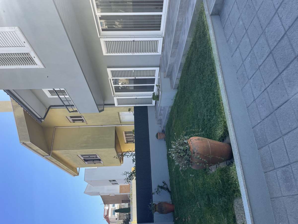 Hugo - Vila Nova de Gaia - Corte e Aparação de Relvado