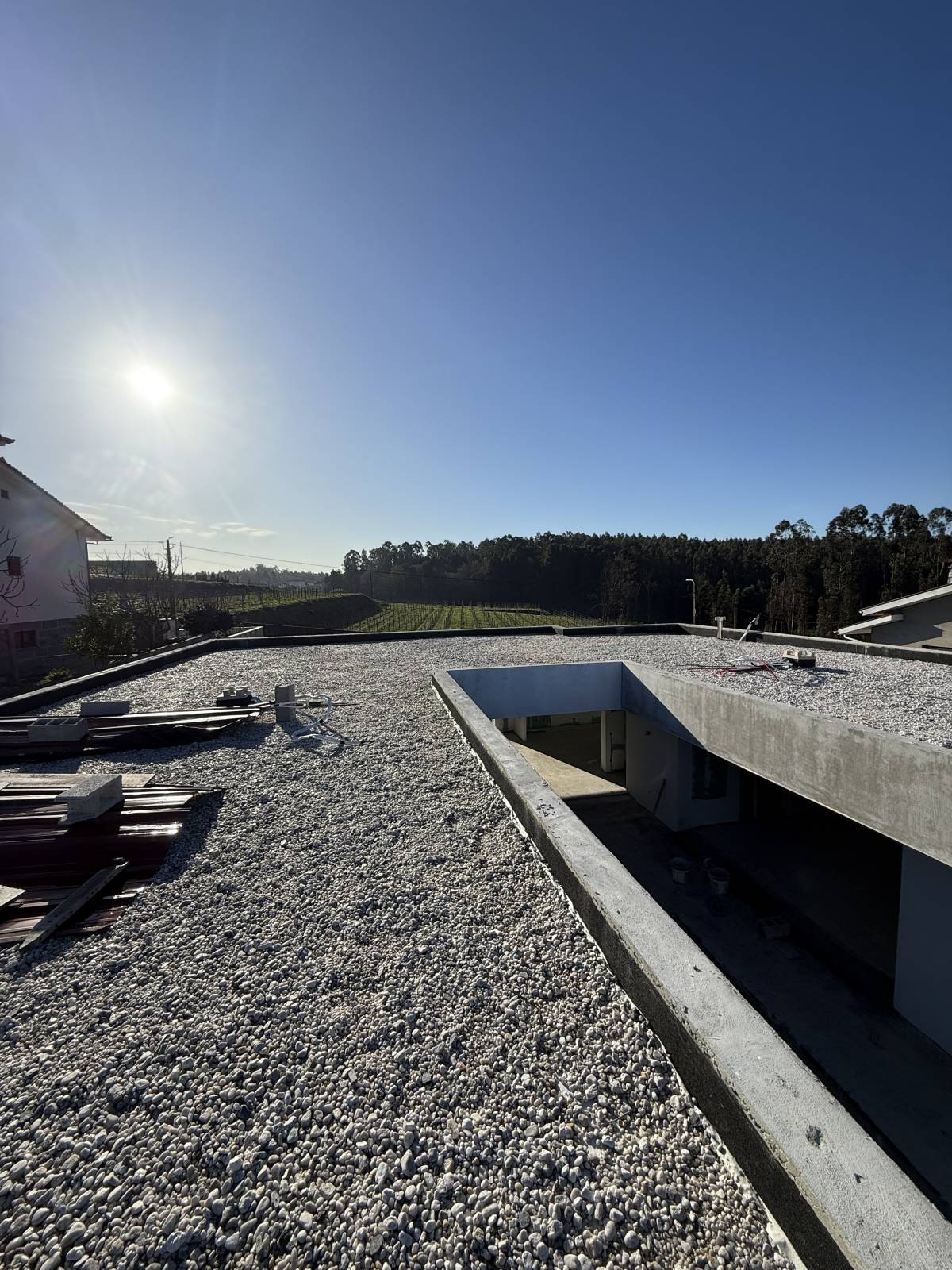 TAMANHO ABSOLUTO LDA - Cascais - Réparation ou remplacement de revêtement de sol en vinyle ou en linoléum