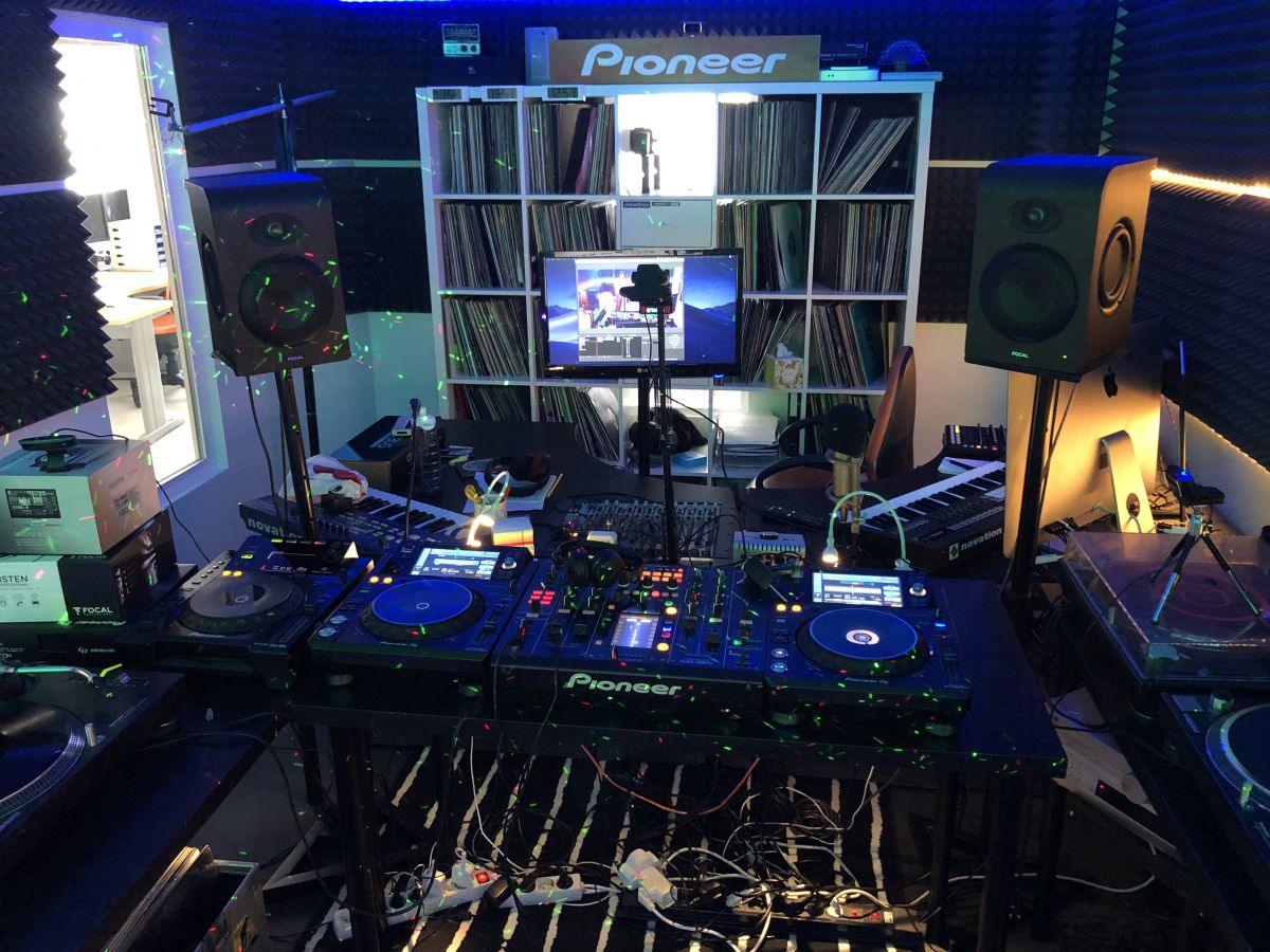 KONTROL Studios - Loures - Corporate Party Planning