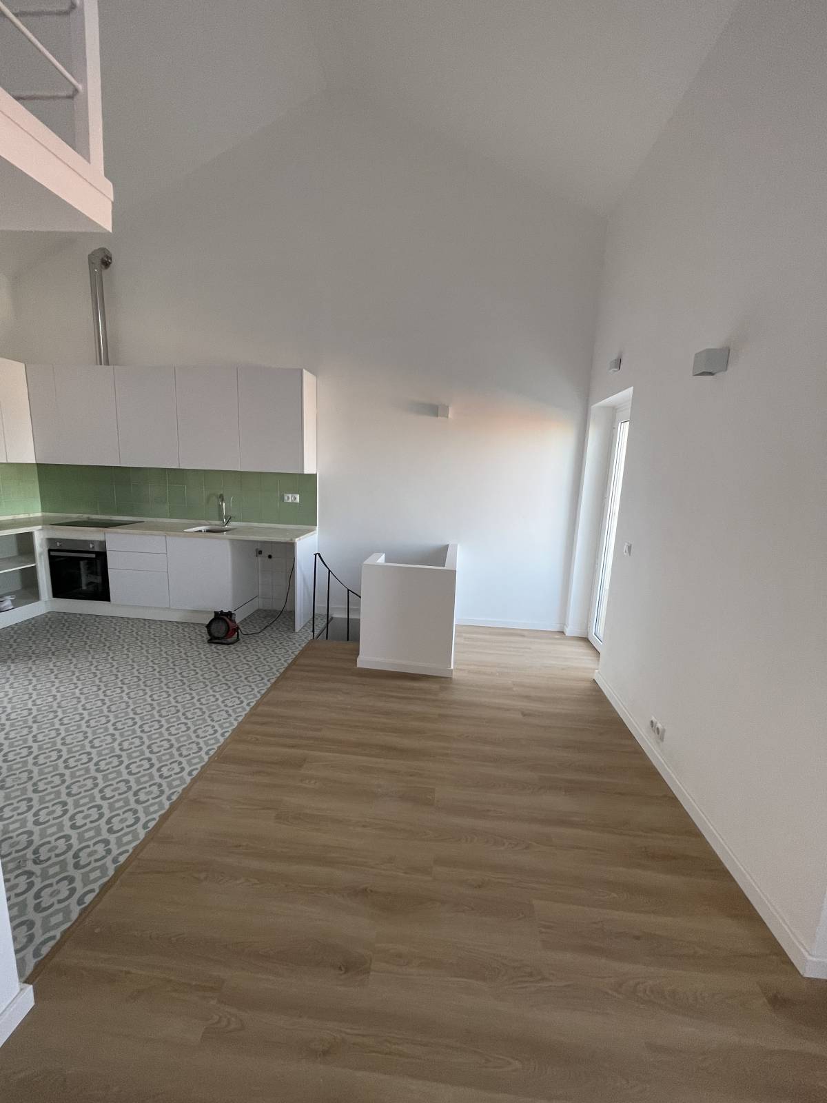 Arte Remodelar - Loures - Instalação de Escadas
