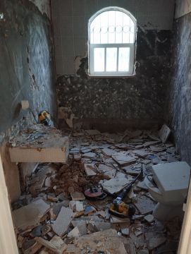 Juan Leon - Albufeira - Caulking